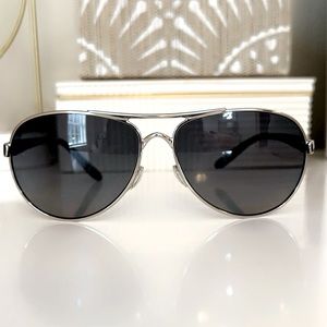 New Women’s Oakley Feedback Polarized Sunglasses 4079. Size 135mm